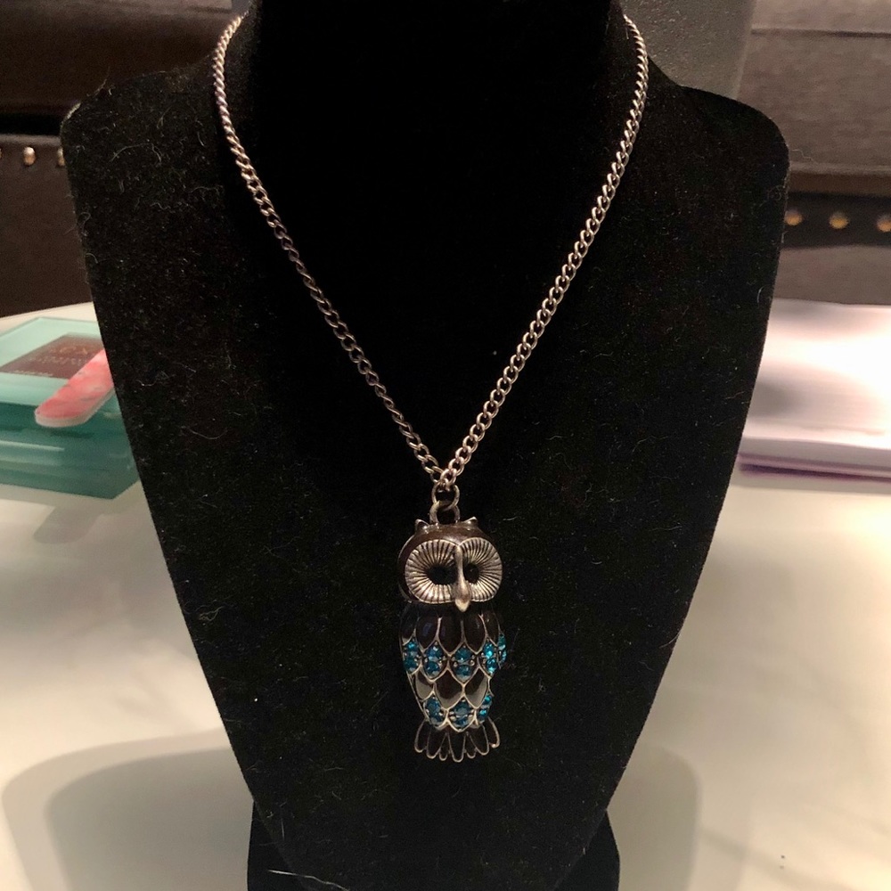 Boutique CRYSTAL Owl necklace 🥰NWOT🥰